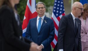 Scott Bessent llama a aliados de EU a actuar con ‘firmeza’ contra Irán y el Cártel de Sinaloa