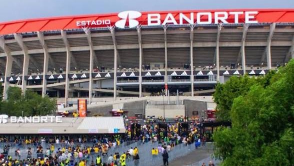 Desprendimiento en Estadio Ciudad de México causa alarma ante cercanía del Mundial 2026.