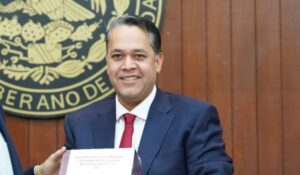 Exsecretario de Finanzas de Sinaloa se entrega en Nueva York