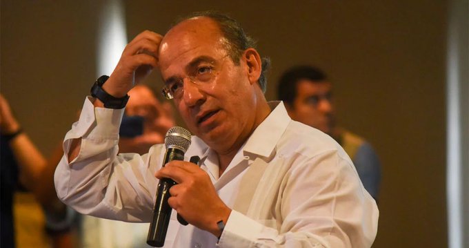 Felipe Calderón critica a la FGR por citatorio a Maru Campos sobre agentes de la CIA.