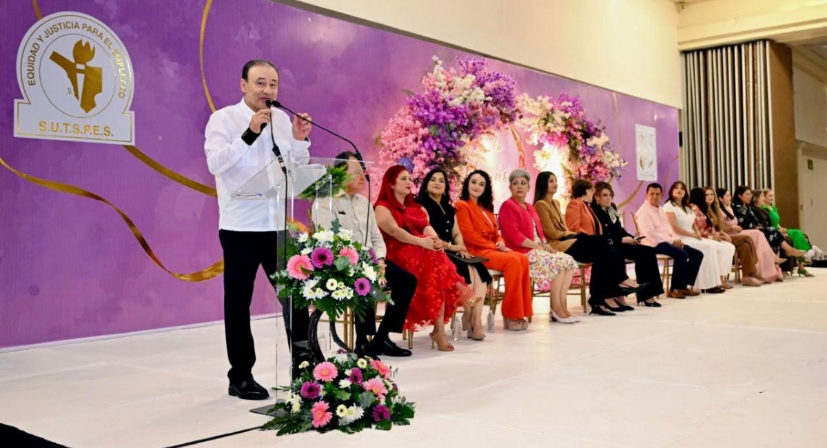 Alfonso Durazo reconoce a madres trabajadoras del Gobierno estatal y anuncia ampliación de apoyos educativos