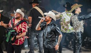 Grupo Firme convirtió el Palenque de la ExpoGan Sonora en una fiesta de tres horas