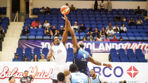 Con tintes de playoffs; Astros supera en el último suspiro del juego a los Halcones