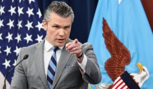 Hegseth asegura que el ‘Proyecto Libertad’ en el Estrecho de Ormuz es una operación defensiva