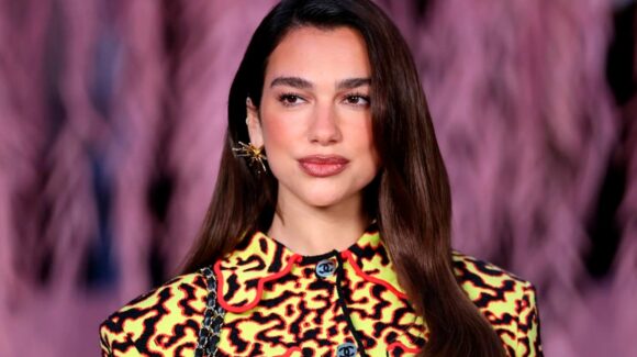 Empresa de electrónicos coreanos responde a la demanda de Dua Lipa por usar su imagen ilegalmente