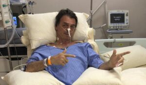 Jair Bolsonaro es operado exitosamente tras hospitalización de urgencia