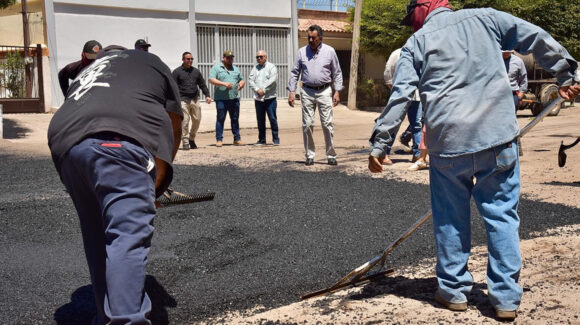 Lamarque destaca pavimentación de 240 kilómetros de calles durante su administración