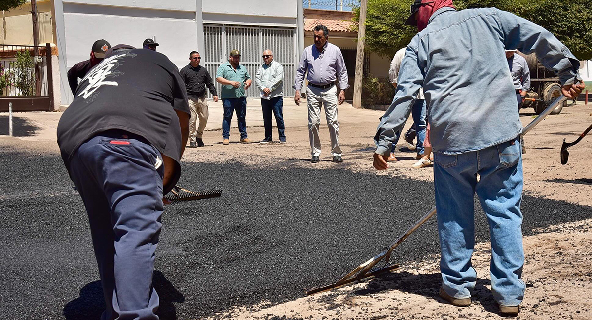 Lamarque destaca pavimentación de 240 kilómetros de calles durante su administración