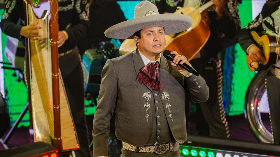 Julión Álvarez conquista el Palenque de Hermosillo y pone a bailar a la Ciudad del Sol en su segunda fecha