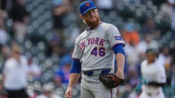 Los Mets designan a Craig Kimbrel para asignación y ascienden a su mejor prospecto