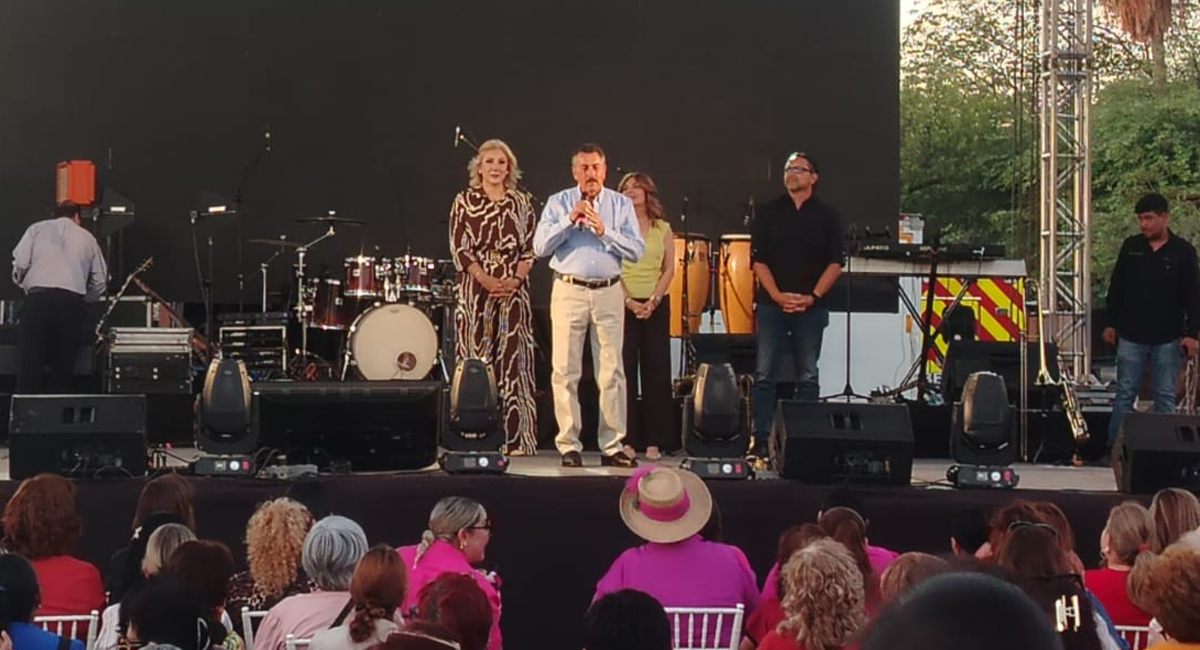 Ayuntamiento de Cajeme festeja a las madres con motivo de su día