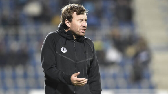 Sanción ejemplar; UEFA veta de por vida a entrenador que grabó a sus jugadoras sin consentimiento