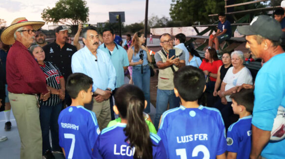 Javier Lamarque enciende cancha rehabilitada en Cócorit para promover deporte y convivencia