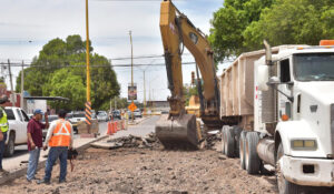 Recomiendan tomar precauciones por obras en la calle No Reelección en Ciudad Obregón