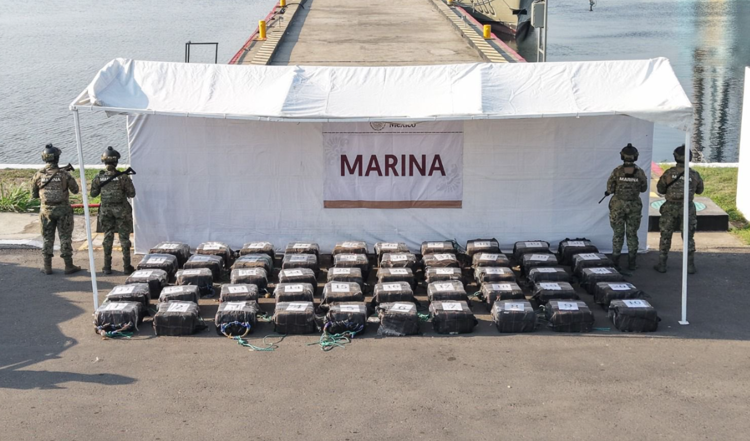 Secretaria de Marina asegura más de 7 toneladas de cocaína en Pacífico Mexicano.