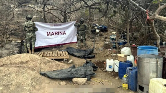 Elementos de la Marina destruyen narcolaboratorio y plantío de marihuana en Culiacán, Sinaloa