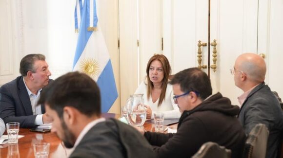 Gobierno se reunirá con universidades para discutir traslado de fondos a hospitales universitarios