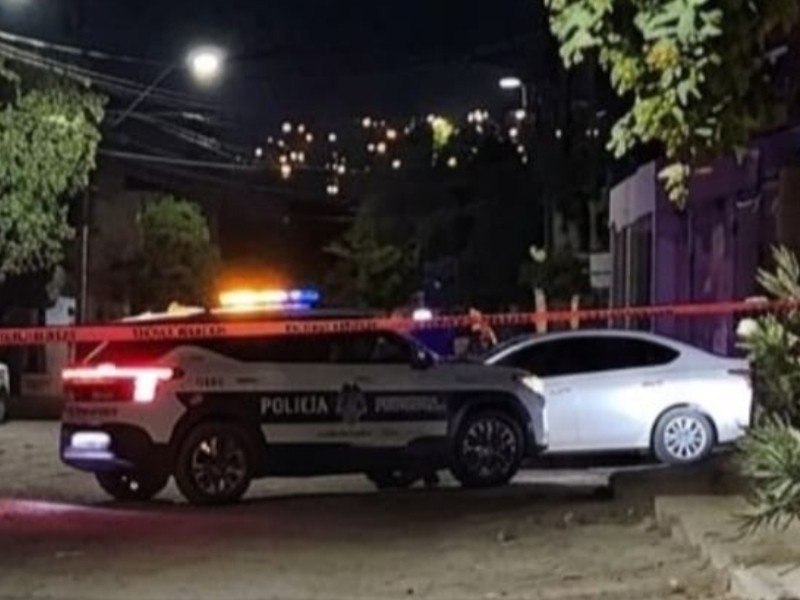 Asesinan a una mujer y hieren a hombre en ataques armados en Hermosillo.