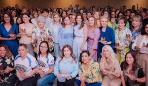 Patty Ruibal, presidenta de DIF Hermosillo, reconoce a mujeres por su servicio en causas sociales