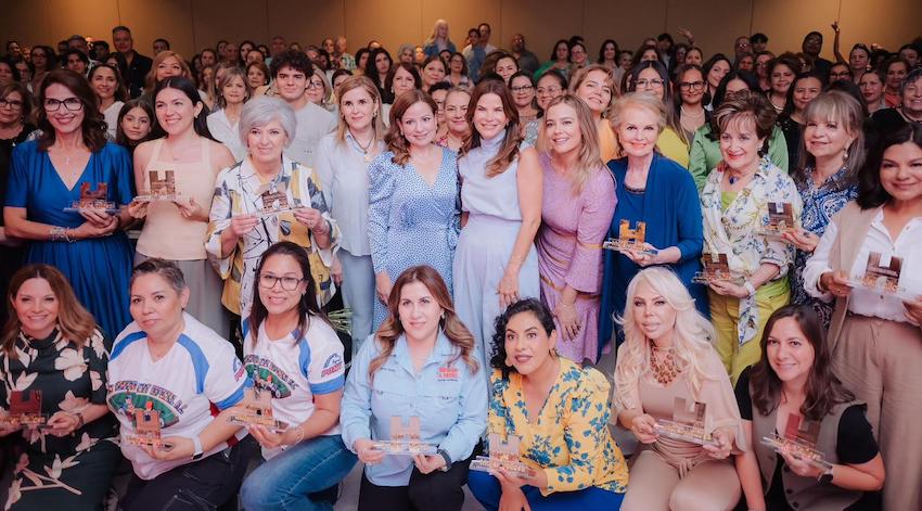 Mujeres Valiosas que Cambian Su Entorno 2026