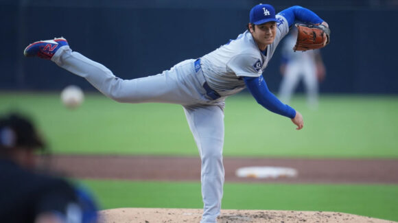 Shohei Ohtani se ayuda con el madero y se lleva el triunfo con Dodgers ante los Padres