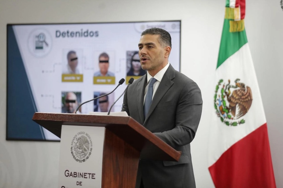 Bloquean 32 cuentas y desmantelan red de extorsión en Morelos ligada a presunto operador del Cártel de Sinaloa.