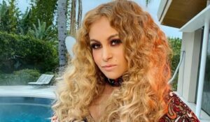 Paulina Rubio lanza comunicado sobre MATERNIDAD en medio de batalla legal por la custodia de su hijo mayor