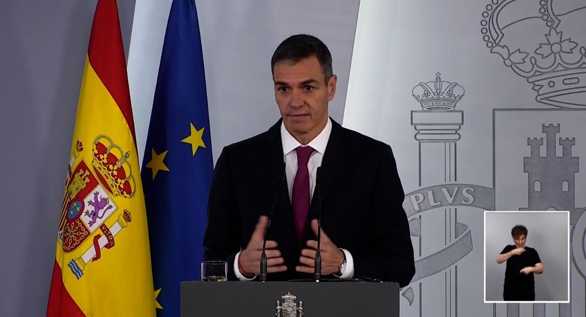 Pedro Sánchez responde a Ayuso: "Es una profesional en crear problemas" tras su gira por México
