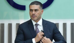 Productora de La Casa de los Famosos quiere a Omar García Harfuch en el reality show