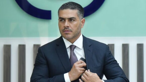 Productora de La Casa de los Famosos quiere a Omar García Harfuch en el reality show