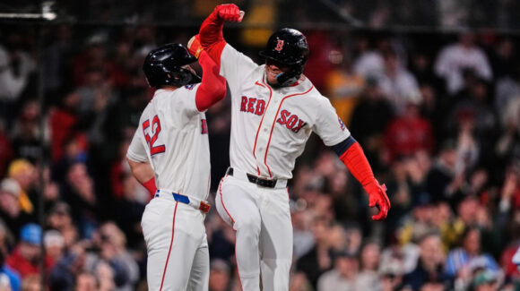 Jonrón de Rafaela como emergente impulsa a los Red Sox a la victoria sobre los Phillies