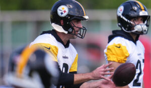Ya es oficial; Aaron Rodgers firma extensión con Steelers y reporta a los entrenamientos