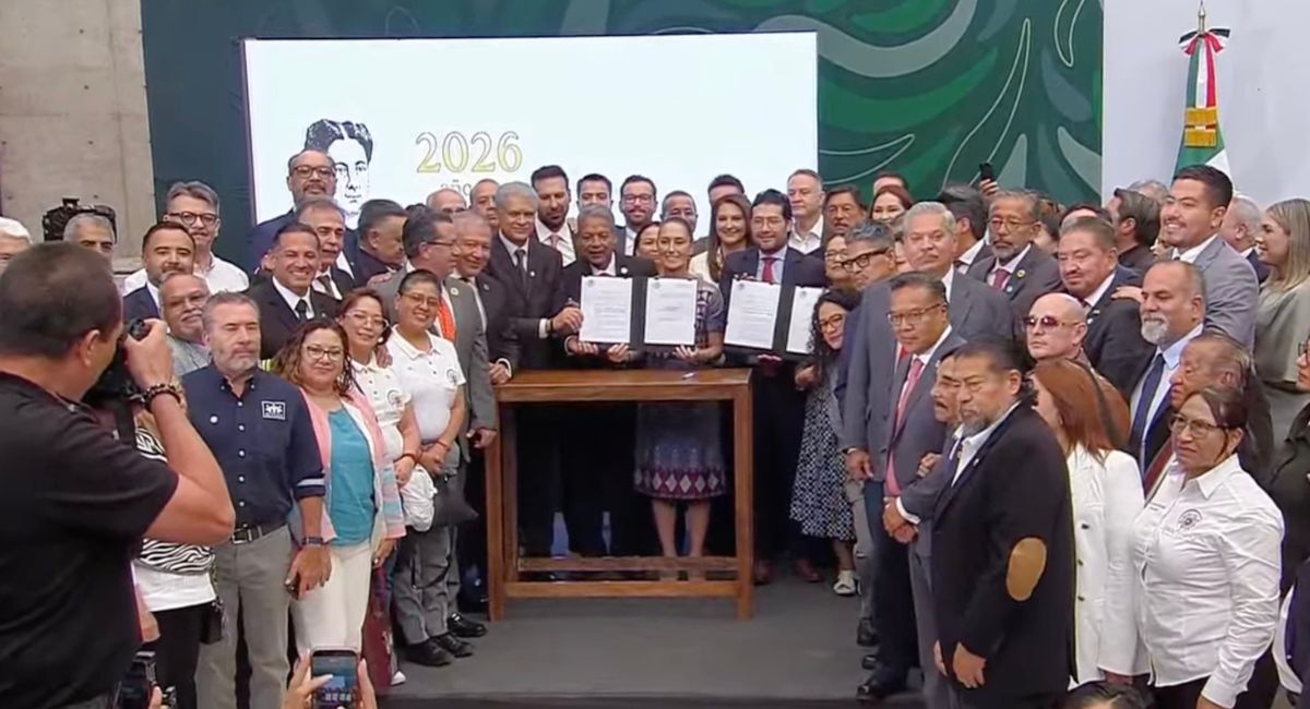 México inicia transición a jornada laboral de 40 horas tras firma de Sheinbaum