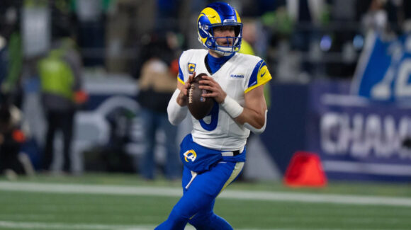 Hay quarterback para rato en Los Ángeles; Stafford firma extensión de contrato con Rams