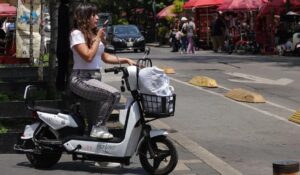 Scooters y bicicletas eléctricas tendrás que portar placa a partir de esta fecha en CDMX
