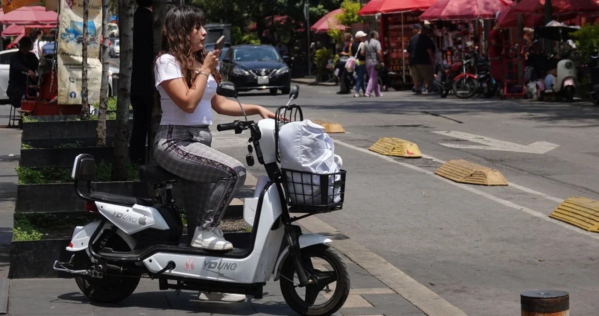 Scooters y bicicletas eléctricas tendrás que portar placa a partir de esta fecha en CDMX.
