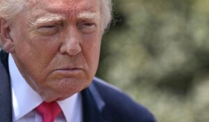 Guerra en Medio Oriente: Trump amenaza a Irán con nuevos y más intensos BOMBARDEOS si no abre Ormuz