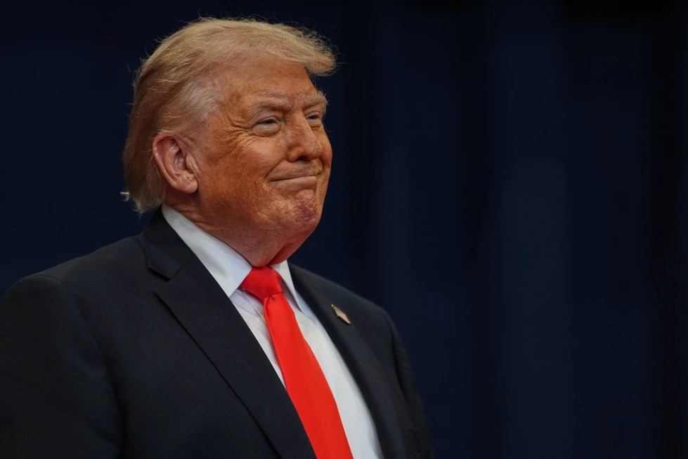 Donald Trump asegura que Estados Unidos controlará Cuba tras terminar guerra en Irán.