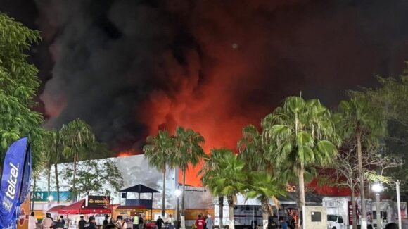 Víctimas del incendio en el Parque Tabasco eran de otros estados, aclara el gobernador