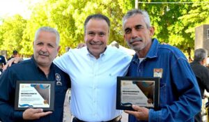 Toño Astiazarán reconoce la trayectoria y compromiso de 140 servidoras y servidores públicos municipales