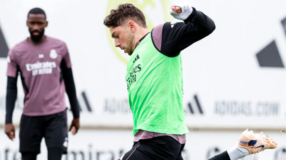 Federico Valverde vuelve a entrenar con el Real Madrid tras la polémica con Tchouaméni