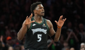 Edwards y los Timberwolves aprovechan expulsión de Wembanyama para superan a los Spurs
