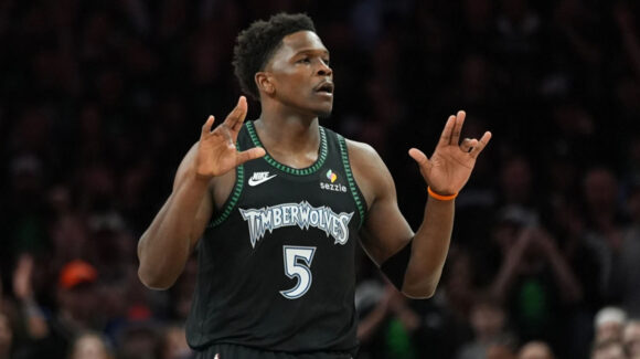Edwards y los Timberwolves aprovechan expulsión de Wembanyama para superan a los Spurs