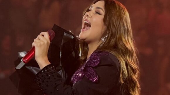 Yuridia conquista el Palenque de la Expogan, lunes ofrecerá segundo show