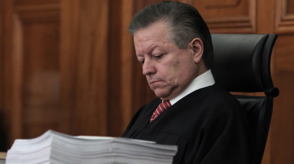 Arturo Zaldívar afirma que Rocha Moya ya no tiene fuero tras pedir licencia en Sinaloa