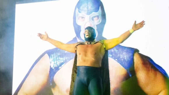 Blue Demon Jr., se sincera para TRIBUNA y confiesa qué ha sido lo más complicado de seguir con el legado de su padre