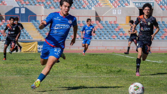 El jovencito Gilberto Cajita se roba los reflectores con los Cimarrones de Sonora