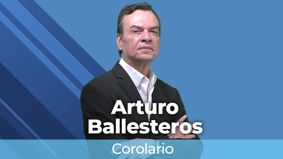 Arturo Ballesteros, columnista