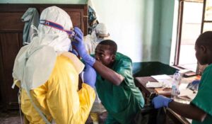¿Nueva PANDEMIA? OMS declara emergencia sanitaria internacional por brote de ébola en África