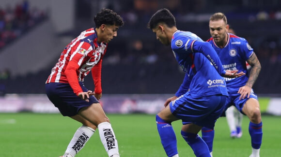 Vibrante empate entre Chivas y Cruz Azul: El boleto a la final se decidirá en el Jalisco